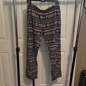 PINK Victoria's Secret Black and White Patterned Lounge Pants